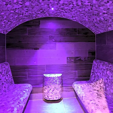Aplend Ovruc Hotel