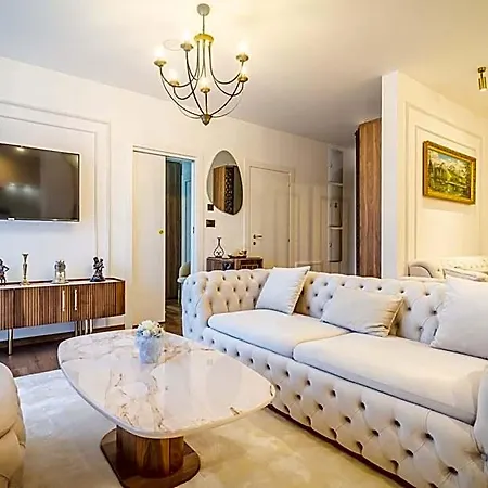 Aplend Ovruc Hotel